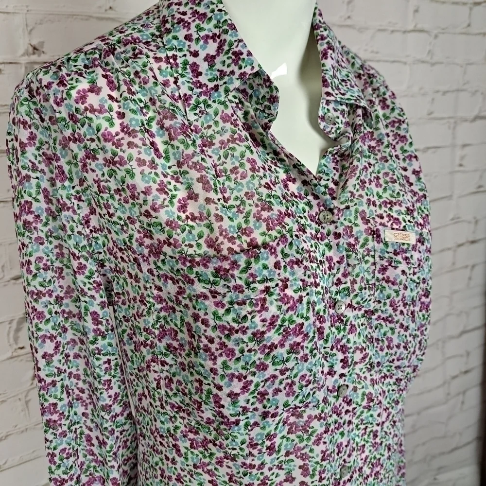 GUESS Los Angeles‎ Floral Button down Shirt - Picture 2 of 10